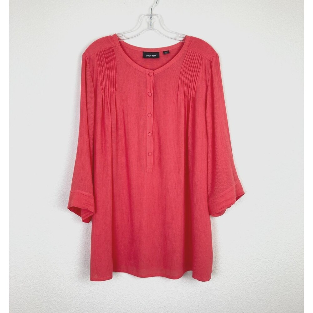 Avenue Tunic Top Blouse Size 18/20 Coral 3/4 Sleeve Buttons Top Half